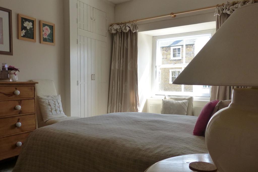 Cumberland House Bed & Breakfast Шерборн Стая снимка