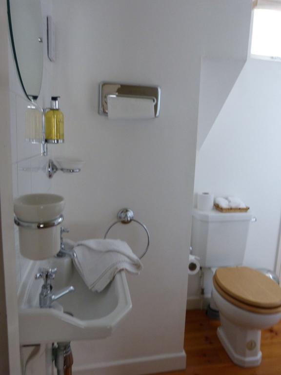 Cumberland House Bed & Breakfast Шерборн Стая снимка